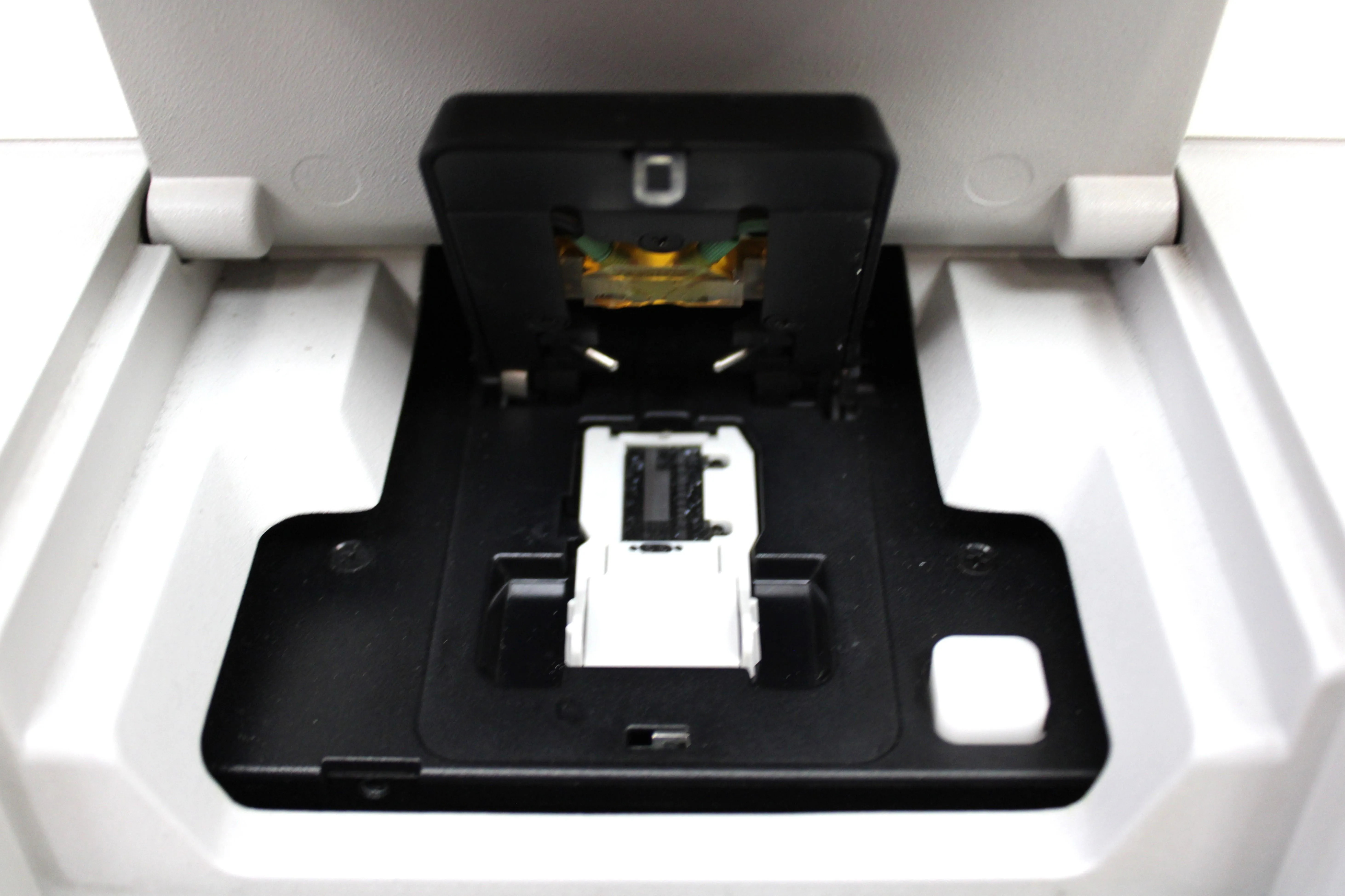Illumina MiSeq FGx DNA Sequencer